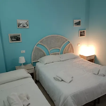 Double Room, Air Conditioning, Bathroom, In The Center Of Calabria N6752 Frühstückspension