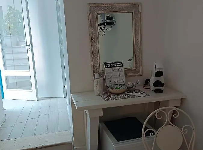 Double Room, Air Conditioning, Bathroom, In The Center Of Calabria N6752 3* Tropea