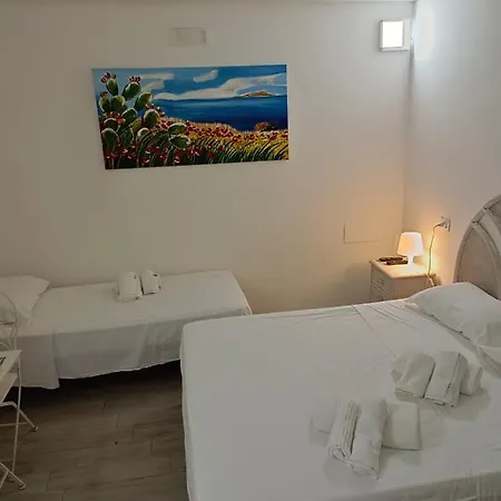 Double Room, Air Conditioning, Bathroom, In The Center Of Calabria N6752