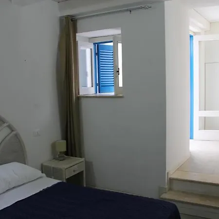 Bed & Breakfast Double Room, Air Conditioning, Bathroom, In The Center Of Calabria N6752 Tropea