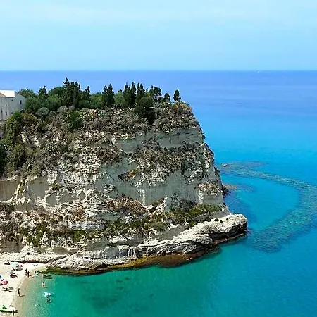 Double Room, Air Conditioning, Bathroom, In The Center Of Calabria N6752 3* Tropea