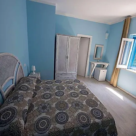 Double Room, Air Conditioning, Bathroom, In The Center Of Calabria N6752 3*