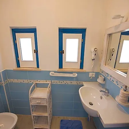 Double Room, Air Conditioning, Bathroom, In The Center Of Calabria N6752