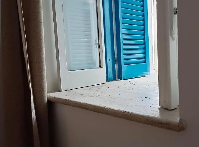 Alojamento de Acomodação e Pequeno-almoço Double Room, Air Conditioning, Bathroom, In The Center Of Calabria N6752