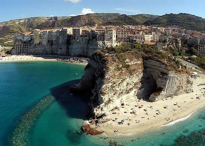 Double Room, Air Conditioning, Bathroom, In The Center Of Calabria N6752