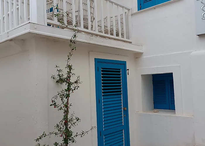 Double Room, Air Conditioning, Bathroom, In The Center Of Calabria N6752