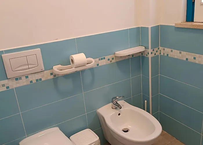 Alojamento de Acomodação e Pequeno-almoço Double Room, Air Conditioning, Bathroom, In The Center Of Calabria N6752