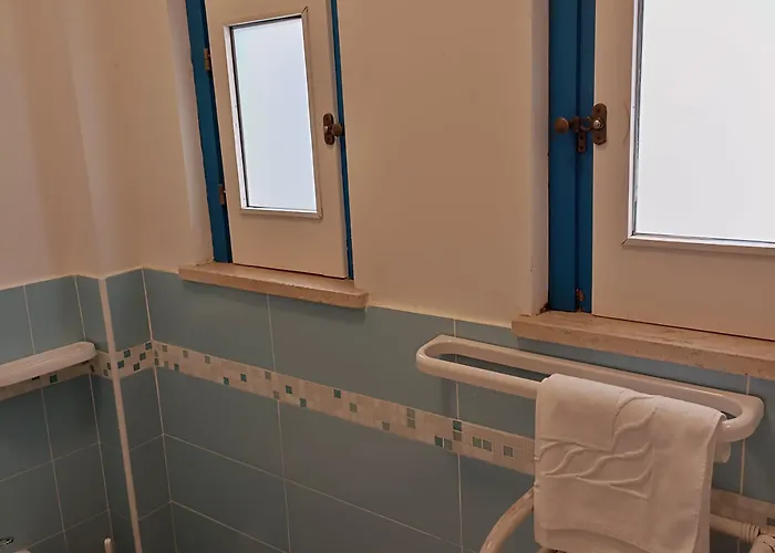 Double Room, Air Conditioning, Bathroom, In The Center Of Calabria N6752 Tropea